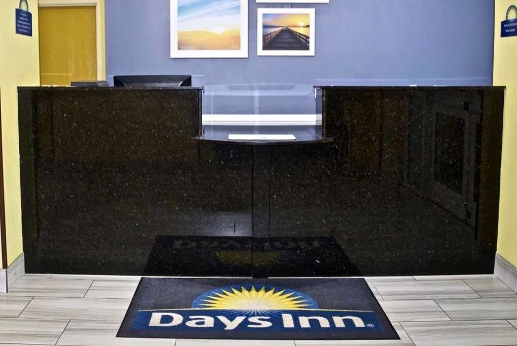 Days Inn & Suites By Wyndham Augusta Near Fort Eisenhower Exterior foto
